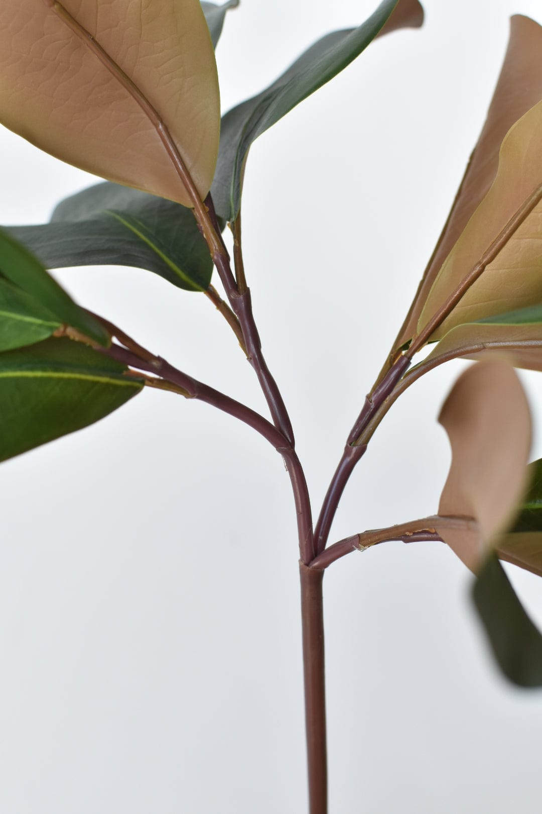 16.5" Faux Magnolia Leaf Stem