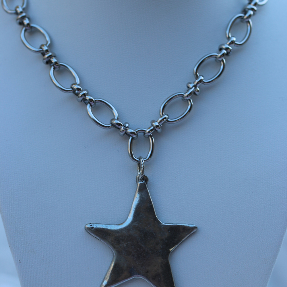 Star Pendant Necklace ~ Restocked 5x & Trending