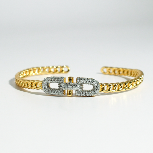 Chic Lock Bangle