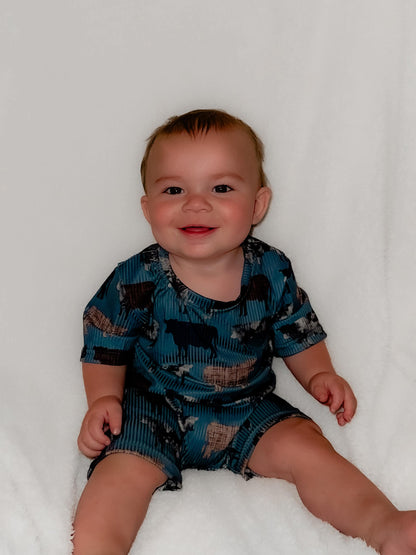 Cattle ribbed material boy romper