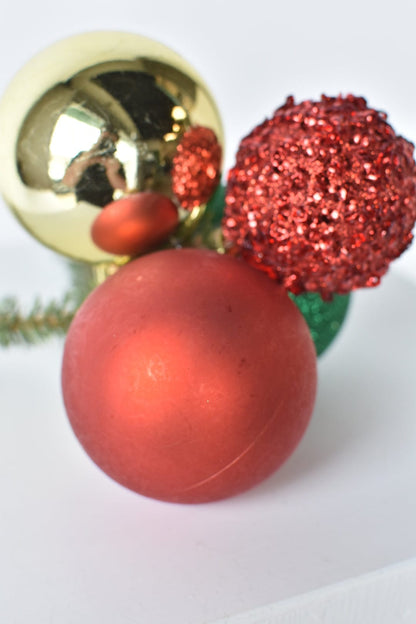 Small Red/Gold/Green Ornament Cluster Multi01