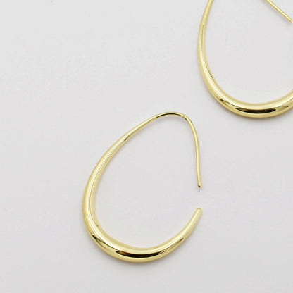 Dainty Gold Hoop G23