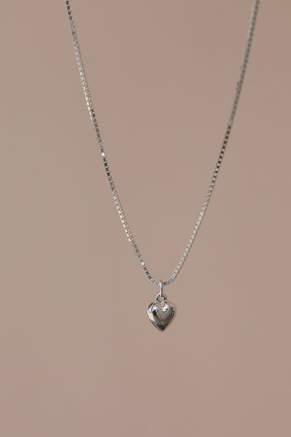 MINI SILVER PUFF HEART CHARM