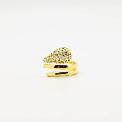 Gold Twisted Teardrop Ring O35