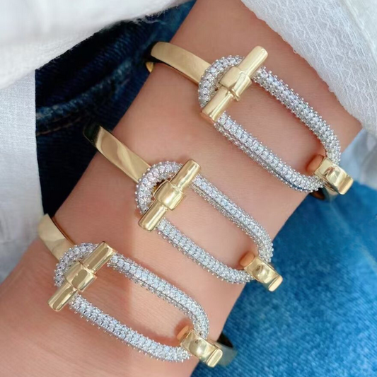 Golden Link Pavé Bracelet 18K Gold Water Resistant Non Tarnish