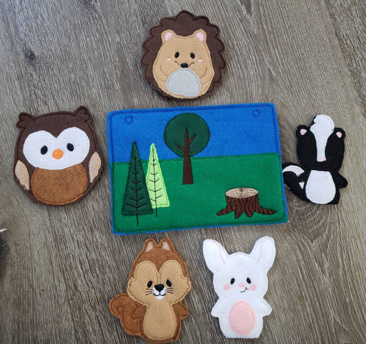 Felt finger puppet animal - Woodland Animal quiet book page -  Gift for kids - habitat - forest animals - learning toy - animals and biomes