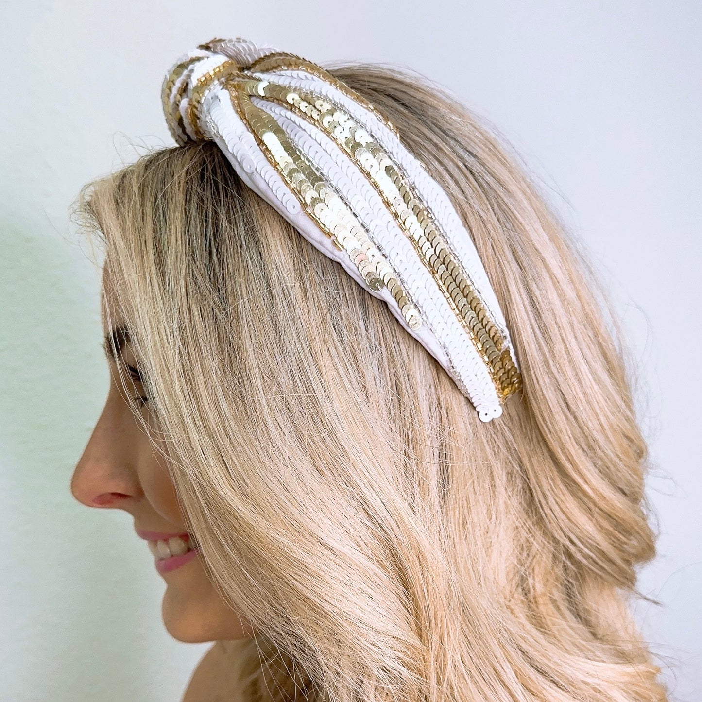 White/Gold Sequin Headband U62